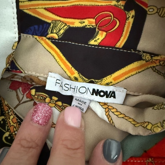 Fashion Nova Beige and Gold Patterned Shirt - Picture 2 of 4